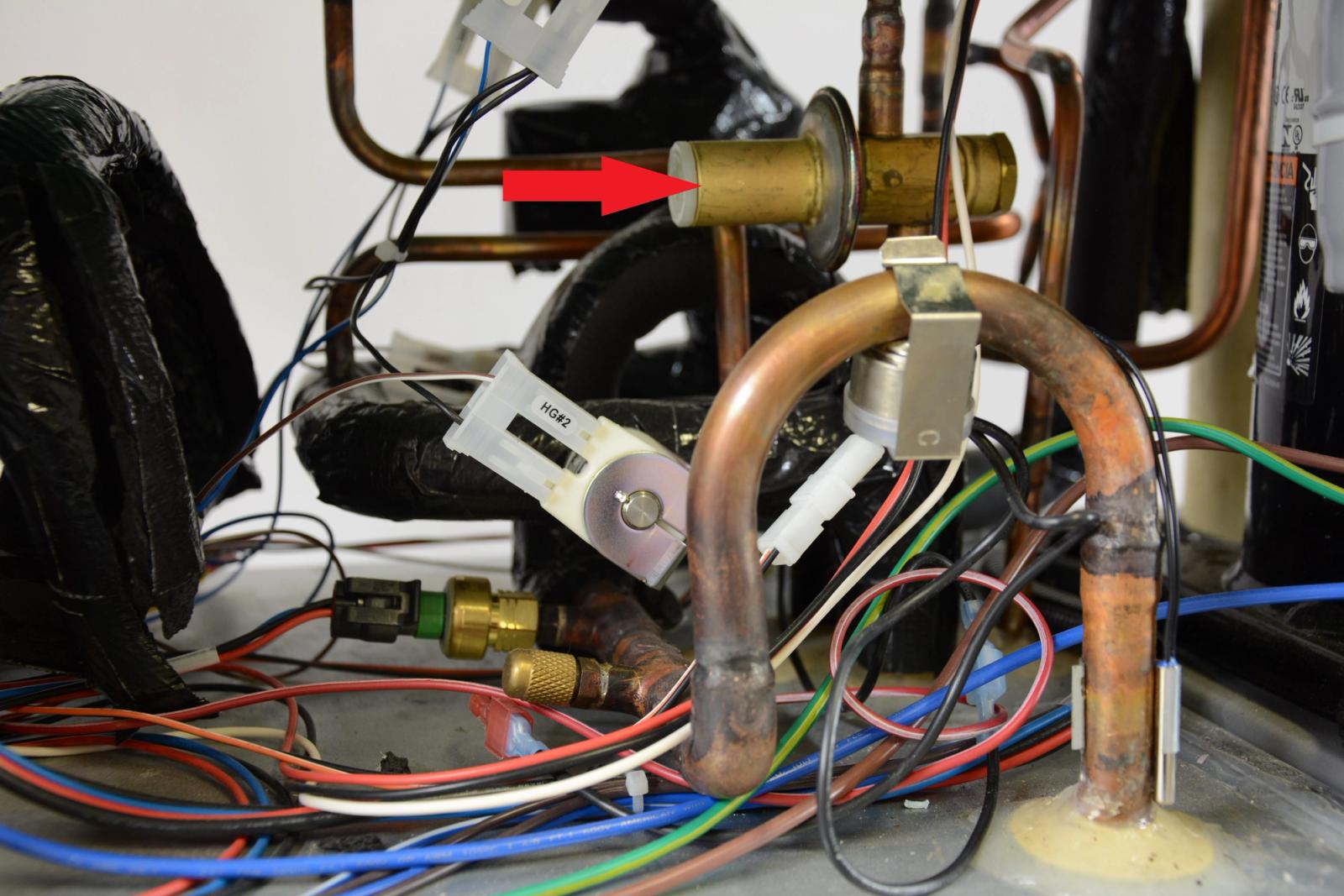 AEV (Automatic Expansion Valve) — step illustration